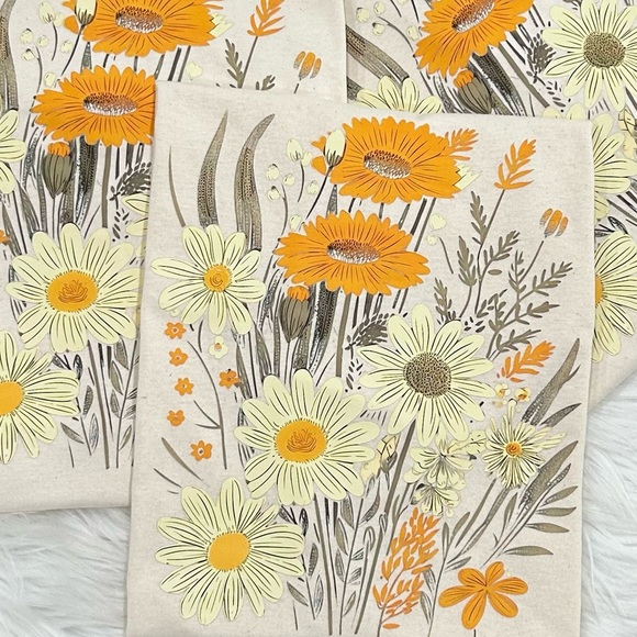 Floral wildflower t-shirt in natural,womens short sleeve tee,casual shirt - Picture 2 of 4